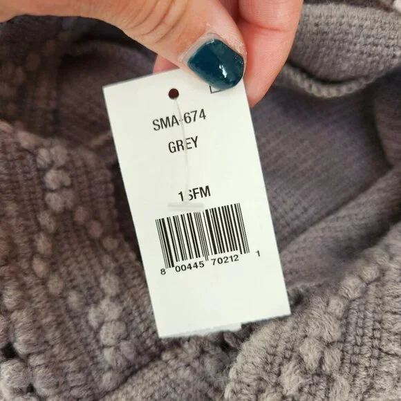 NWT Steve Madden Crochet Knit Soft Cozy Hooded Cape Poncho Knit Sweater Grey OS - Picture 8 of 9